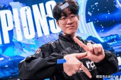 S14冠军皮肤开始宣传，zeus却被(bèi)区别对待，登录页面被(bèi)故意遮挡