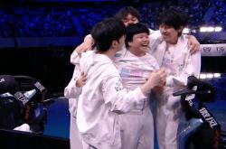 BLG 3:2 TES！《英雄联盟》2025 LPL 总冠(guān)軍(jūn)誕(dàn)生(shēng)