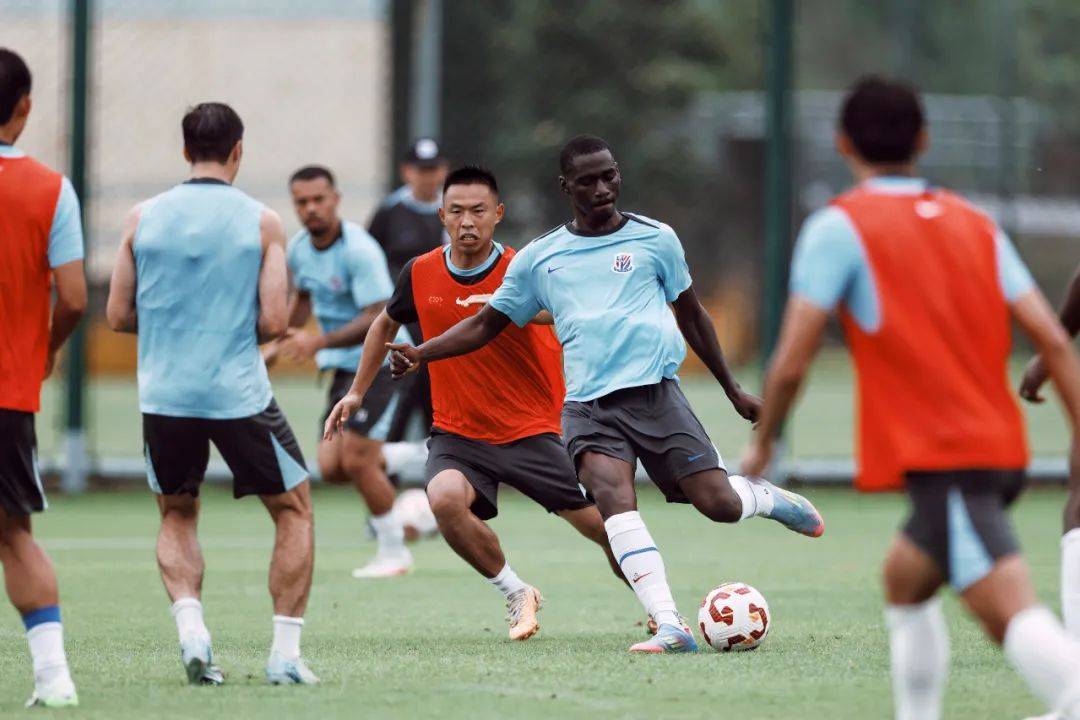 应对中超榜首大战,斯卢茨基,出招!