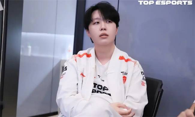 【一竞技1JingJi】LOL:Kanavi离谱发挥 TES面对LCK比赛全被零封!